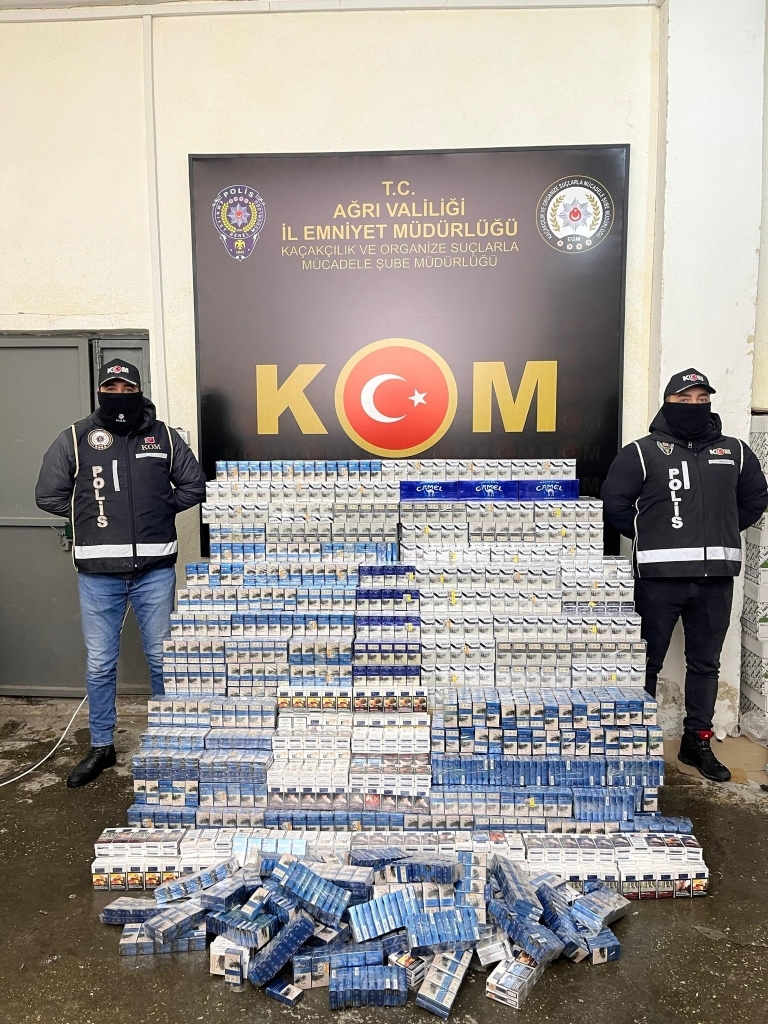 10 Bin Dörtyüz Kaçak Sigara Ele Geçirildi
