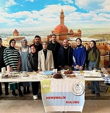 AİCÜ Hemşirelik Kulübünden Yeni Yılın İlk Anlamlı Kermesi