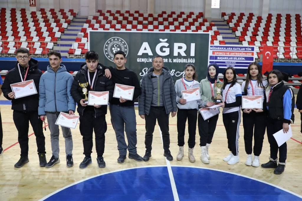 Ağrıda Okul Sporları Dart İl Birinciliği Sona Erdi