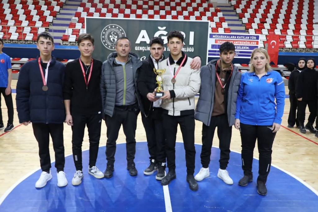 Ağrıda Okul Sporları Dart İl Birinciliği Sona Erdi