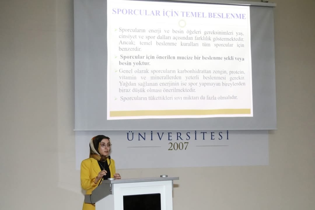 AİÇÜ'de "Sporda Beslenme ve Sağlık" Konulu Konferans Düzenlendi