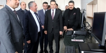 AİÇÜ Fen Edebiyat Fakültesinde Psikoloji Laboratuvarı Açıldı