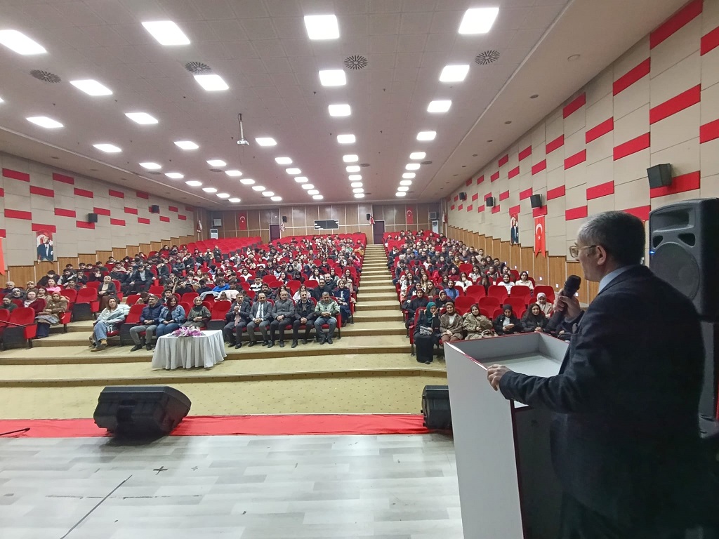 Üniversite Sınavına Hazırlanan Öğrenciler İçin Moral Konseri Düzenlendi