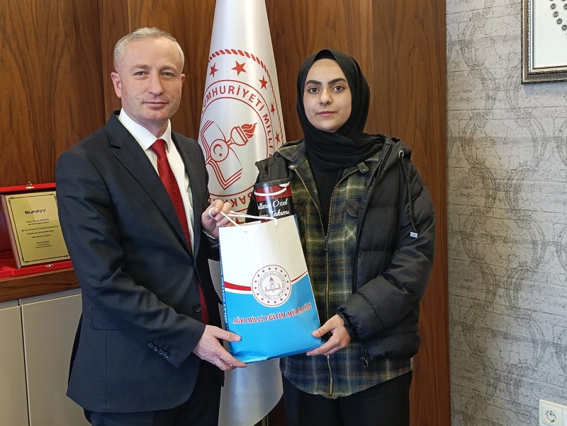 Okulum Beni Bekler