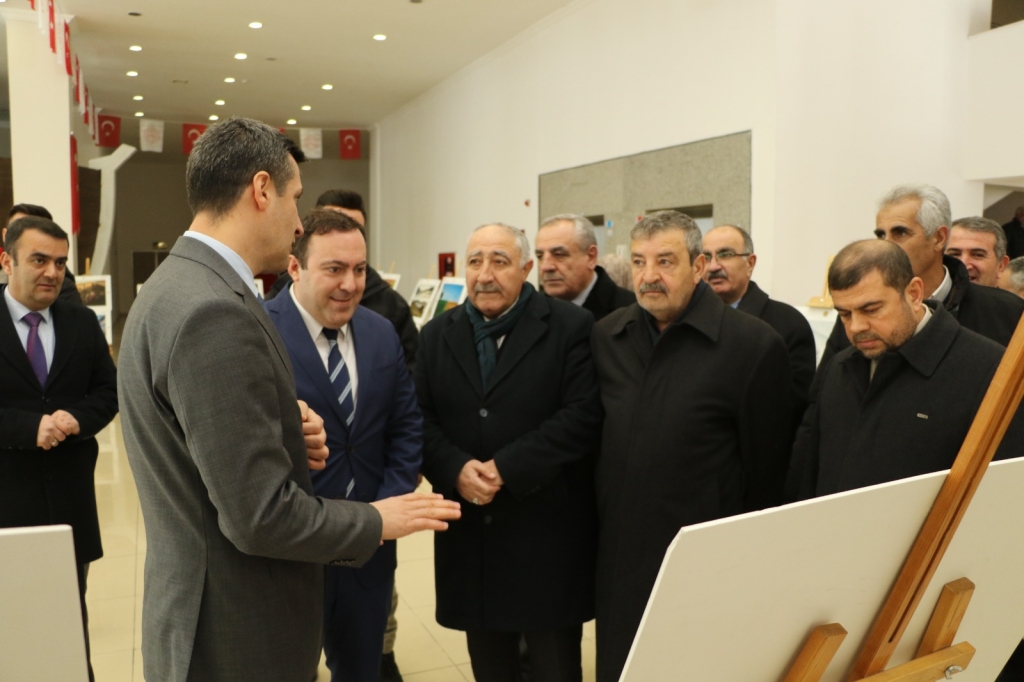 Ağrıda 14. Ulusal Fotoğraf Yarışması Sergisi Açıldı
