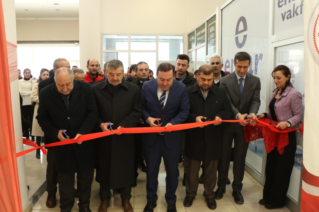 Ağrıda 14. Ulusal Fotoğraf Yarışması Sergisi Açıldı