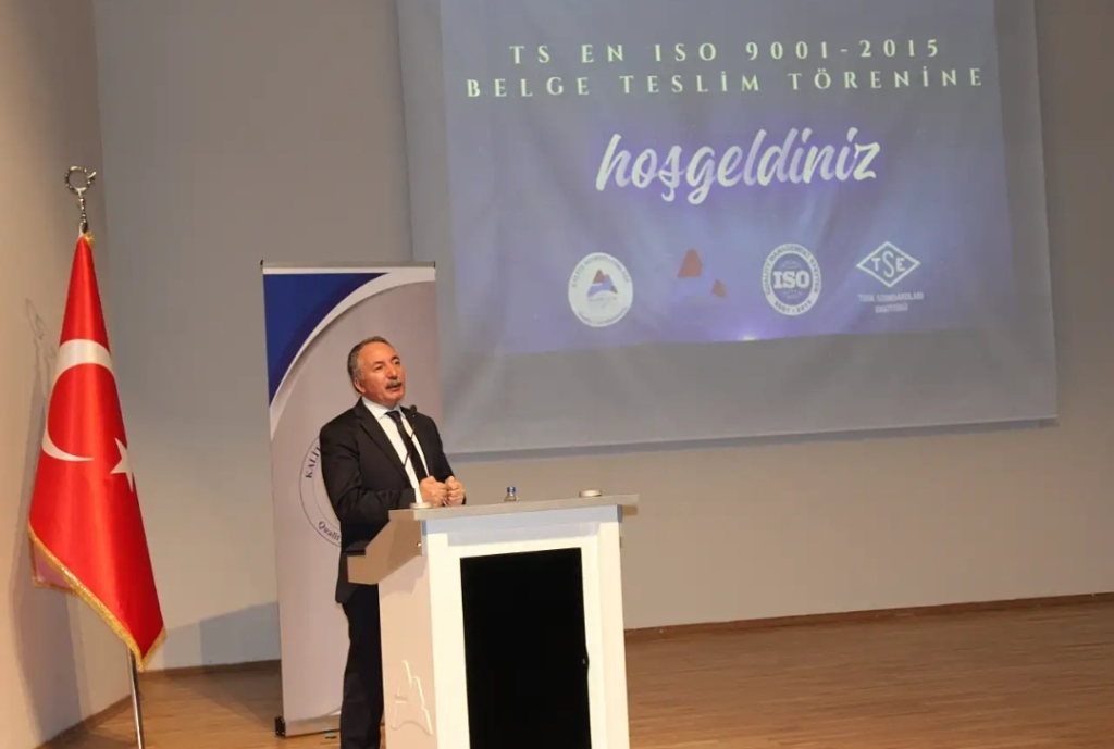 AİÇÜ TSE ve ISO Kalite Belgesini Almaya Hak Kazandı