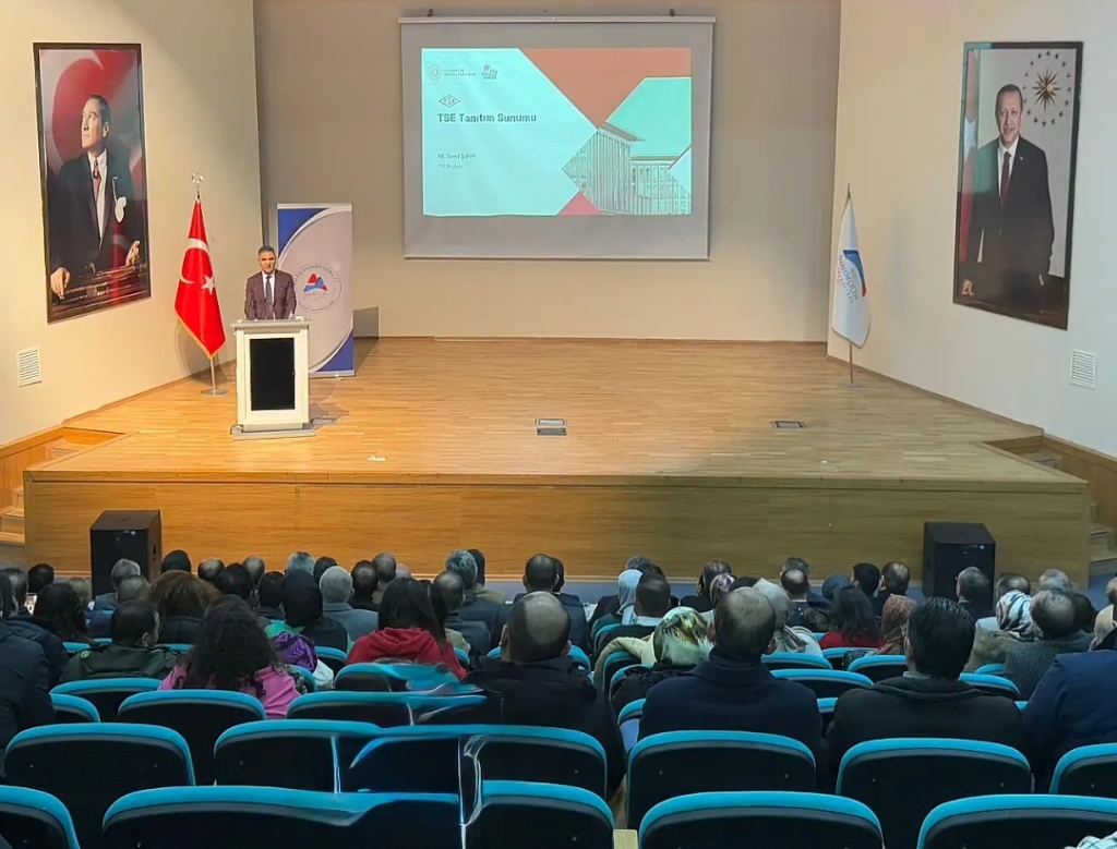 AİÇÜ TSE ve ISO Kalite Belgesini Almaya Hak Kazandı
