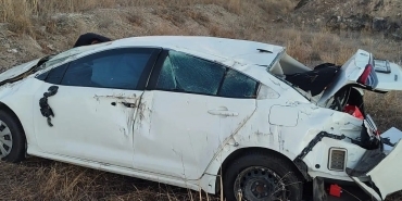 Doğubayazıtta Kontrolden Çıkan Araç Şarampole Yuvarlandı