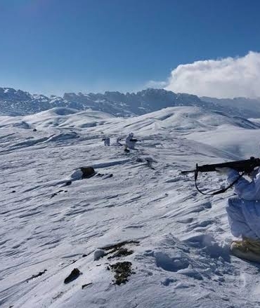 Patnosda PKK Sığınağı İmha Edildi
