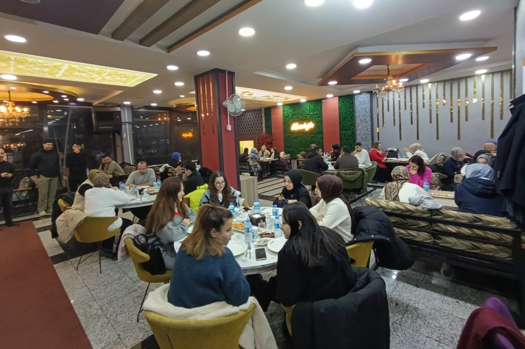 Ağrıda Aday Öğretmenler İçin Tanışma ve Kaynaşma Yemeği Düzenlendi