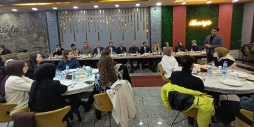 Ağrıda Aday Öğretmenler İçin Tanışma ve Kaynaşma Yemeği Düzenlendi