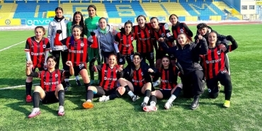 Ağrı Kadın Futbol Takımından Gol Yağmuru 