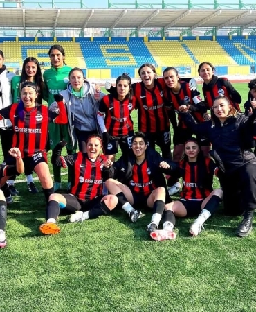 Ağrı Kadın Futbol Takımından Gol Yağmuru 