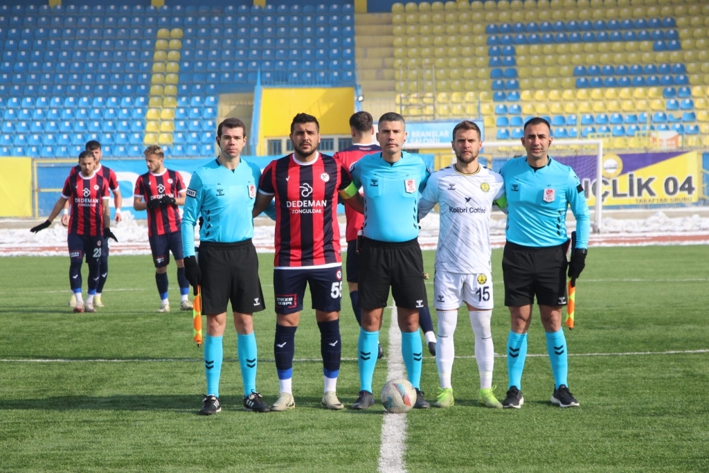 Zonguldakspor Ağrı'da Dondu