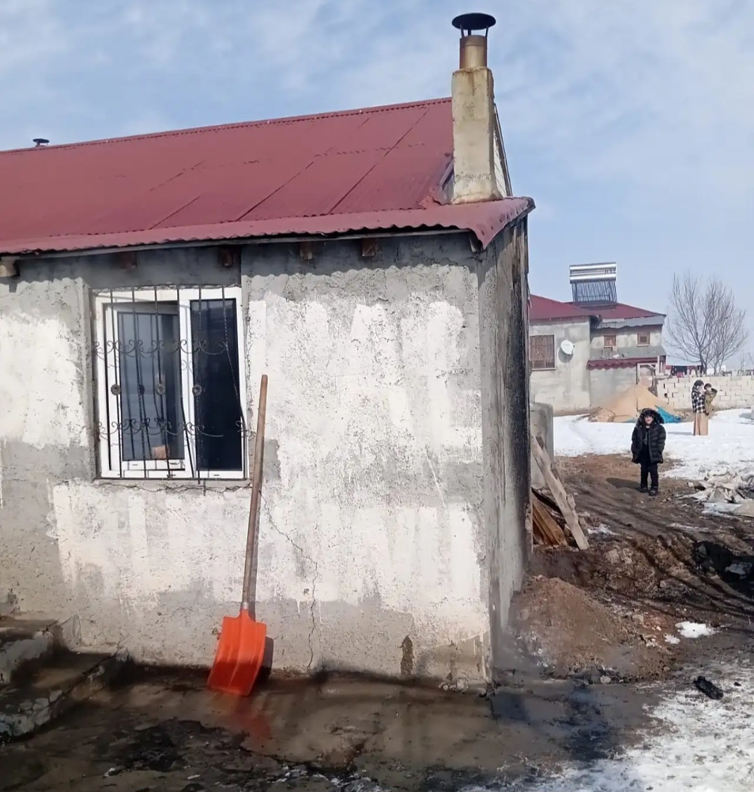 Kazan Dairesinde Çıkan Yangın Paniğe Neden Oldu 