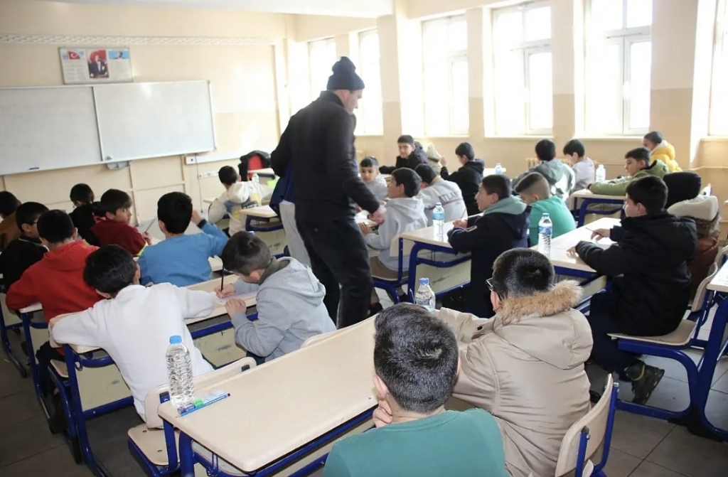 Siyer Yarışması Ağrı'da Yoğun Katılımla Gerçekleşti