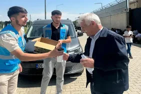 Ağrı Gençlik Kolları'ndan Babalar Günü Jestleri