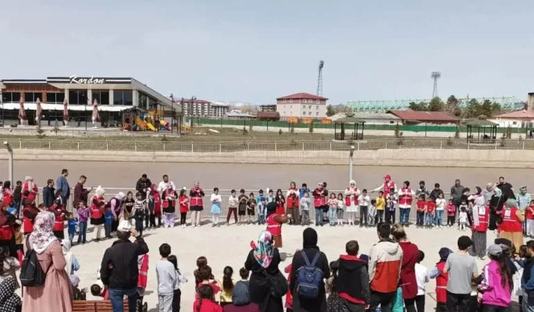 Ağrı Çocuk Şenliği Eğlence Dolu Bir Gün