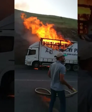 Patnos Kamyon Yangını Şaşırtan Olayın Detayları Patnos Haberleri Ağrı Patnos Son Dakika Haberleri Patnos Kamyon Yangını Şaşırtan Olayın Detayları