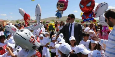 Diyadin Çocuk Şenliği Eğlencenin Zirveye Ulaştığı Gün