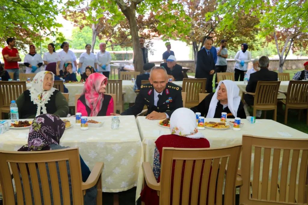 Kurban Bayramı Ziyaretleri: Doğubayazıt'ta Yoğunluk