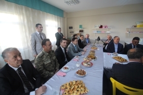 Ağrı Aşure Etkinliğiyle Geleneksel Değerler Yaşatılıyor