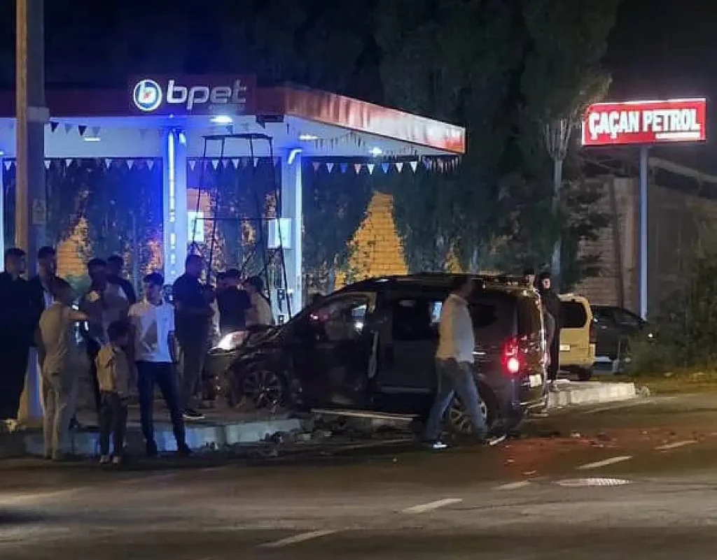 Ağrı Baraj Yolu Kaza İki Araç Çarpıştı Yaralılar Var