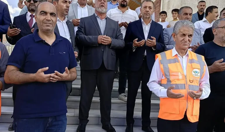 Aşure Günü Patnosta Manevi Atmosferde Kutlandı