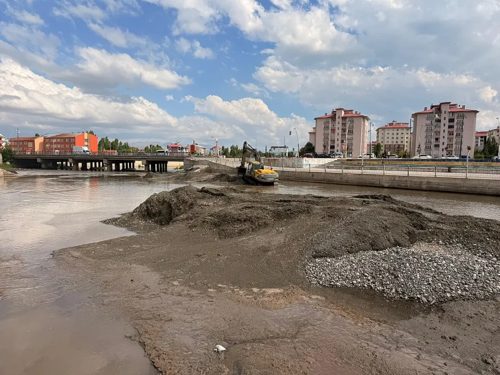Murat Nehri Düzenleme Çalışmaları Başladı
