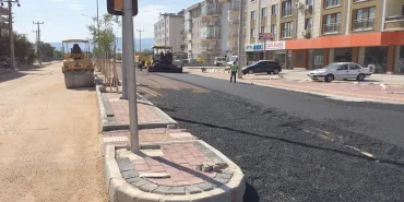 Malazgirt Caddesi Asfaltlama Çalışmaları Hızla Başladı