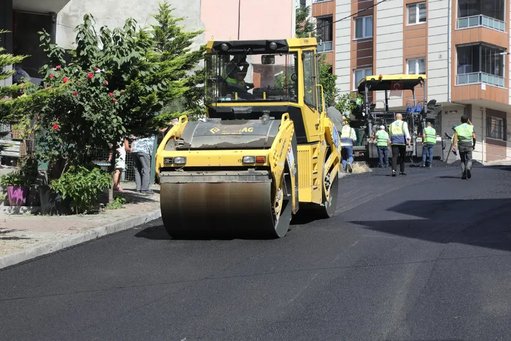 Patnos Asfaltlama Çalışmaları Trafik Akışını Rahatlatıyor