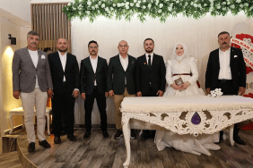 Ağrı Vali Koç Düğünde Nikah Şahidi Oldu