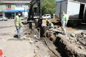 Malazgirt Caddesi Altyapı Çalışmaları Hızla Sürüyor