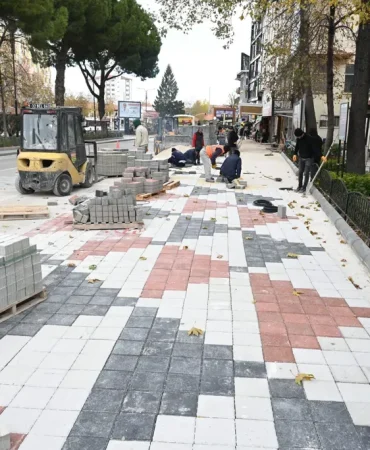 Eleşkirt Kaldırım Yenileme Çalışmaları Hızla Devam Ediyor