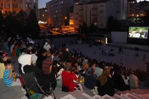 Ağrı Sinema Günleri: Yaz Akşamlarının Keyfi