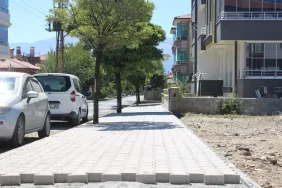 Eleşkirt Kaldırım Yenileme Projeleri Yaz Sıcaklarında Devam Ediyor