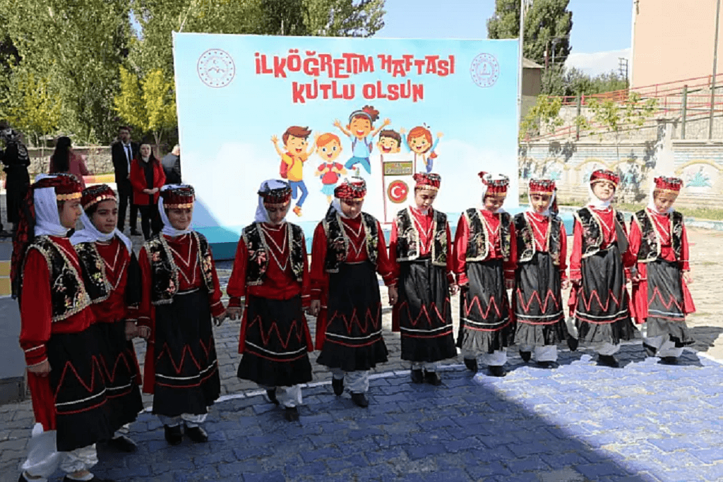 Ağrı İlköğretim Haftası 2025-2026 Etkinlikleriyle Başladı