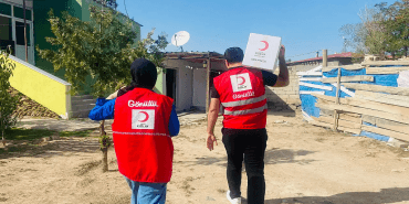 Doğubayazıt Yardım Kolileri Kapı Kapı Ulaşıyor