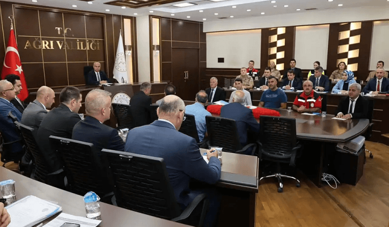 Okul Güvenliği Vali Koç ile Tedbirler Masaya Yatırıldı
