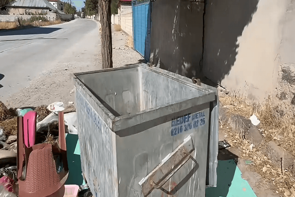 Patnos Çöp Sorunu Boş Kutulara Atılan Çöpler