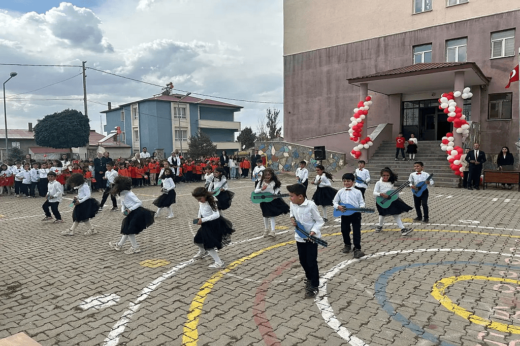 Taşlıçay Eğitim Yılı Başladı Doğayı Koruma Vurgusu