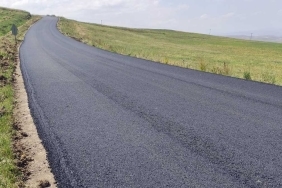 Diyadin Köy Yolu Asfaltlama Çalışmaları Tamamlandı