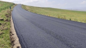 Diyadin Köy Yolu Asfaltlama Çalışmaları Tamamlandı