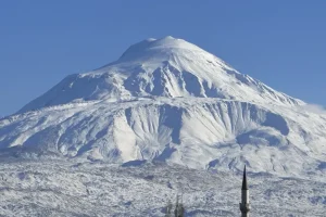 Ağrı Dağı Kar Zirveye İlk Kar Düşüşü