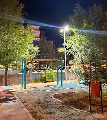 Ağrı Çocuk Parkları Ani Hava Değişikliği Nedeniyle Boşaldı