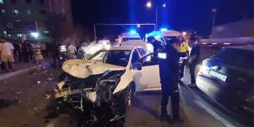 Ağrı Trafik Kazası Fırat Mahallesi'nde İki Araç Çarpıştı