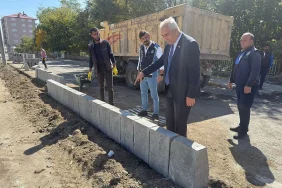 Eleşkirt refüj yenileme Cumhuriyet Caddesi estetik Ağrı Haber Patnos Son Dakika Eleşkirt refüj yenileme Cumhuriyet Caddesi estetik