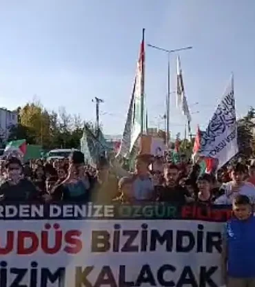 Gazzeye Destek Yürüyüşü Patnosta Yoğun Katılımla Gerçekleşti